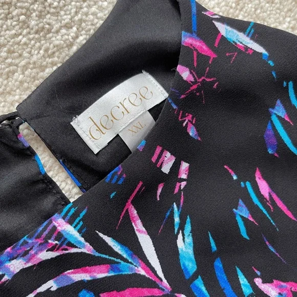 Mid Dress - Picture 2 of 2